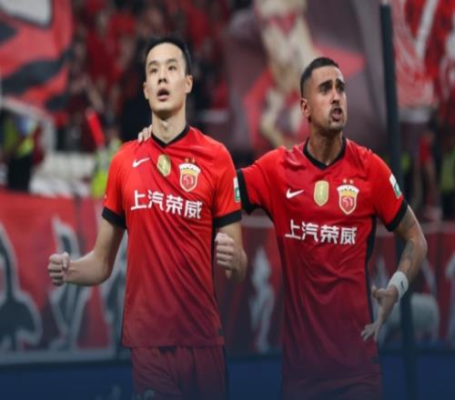 短短1小时，中超榜首2次易主！蓉城大赢家，申花被绝平，国安连败
