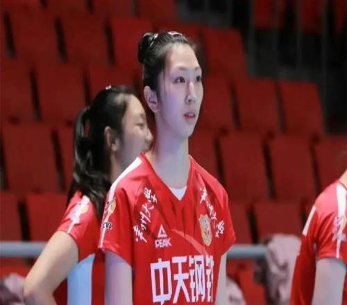 轰27分！中国女排23岁MVP王牌大闪耀：冲冠看齐李盈莹