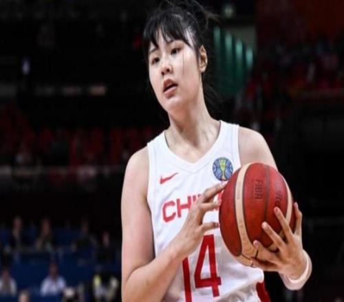 中国女篮又有大动作李月汝要当老板了：第一中锋将收购欧洲球队