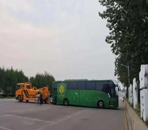 重磅：曝塞蒂恩帮球员讨薪惨遭下课，北京国安或因债务解散