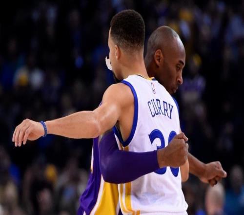 库里：科比用肘顶我后命中后仰跳投那是我的“欢迎来到NBA”时刻