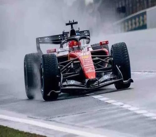 闭门测试再添变数哈贾尔撞车迫使红牛今天按下暂停键......