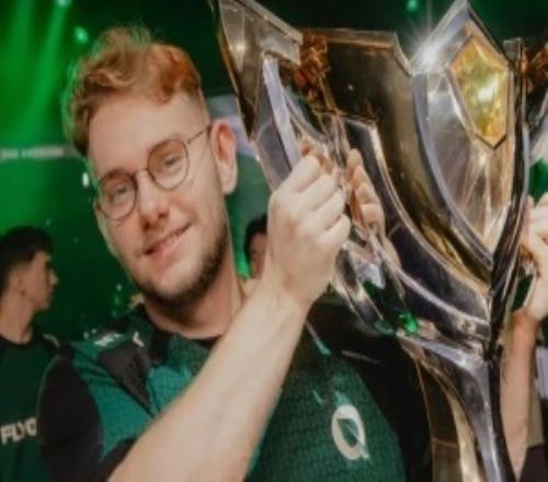 LYON发布人员变动公告：打野Inspired正式加入队伍