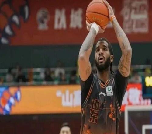 CBA焦点战！北京vs山东，赛前带来北京男篮曾凡博、周琦、新主教练以及山东男篮高诗岩最新消息