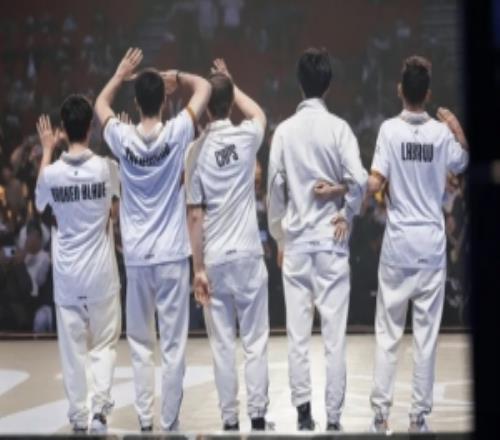 惨遭淘汰后G2发文：妄想、希望、复仇和打入八强，感谢大家