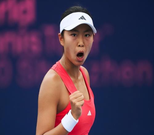 恭喜！中国女网17岁1米81新星崛起：成人赛连胜看齐郑钦文王欣瑜