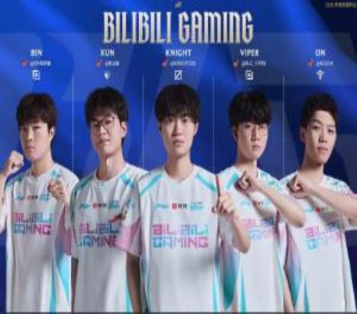 赶紧把T1给我叫过来！BLG击败iG豪取四连胜位列登峰第一