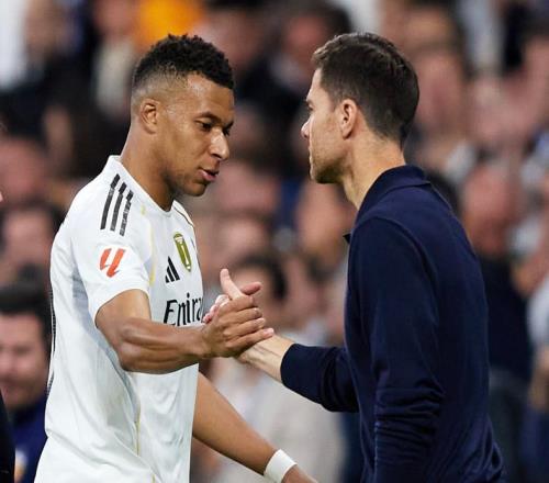 冤枉姆总了法媒曝姆巴佩战巴萨带伤出战，只想帮阿隆索保住帅位