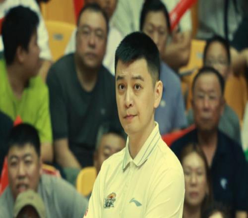 杨鸣主动向球迷道歉！暂时没有换外援的计划，能进季后赛吗