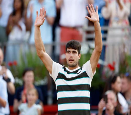 阿卡伤退法网给辛纳出难题，冲马罗双冠成金大师还是蓄力拼全满贯