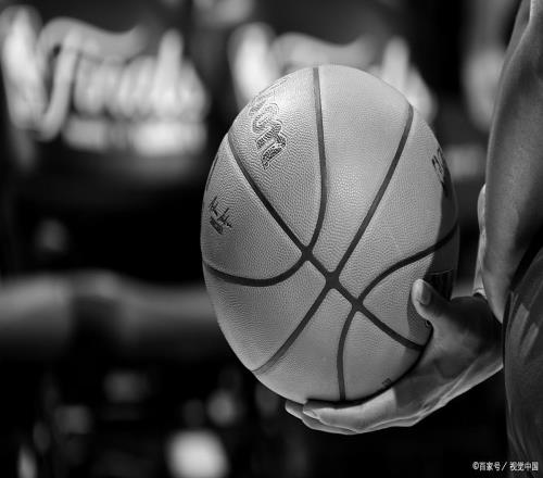 红蓝对决：巅峰苏联男篮的体系铁拳与NBA的个人天赋之战