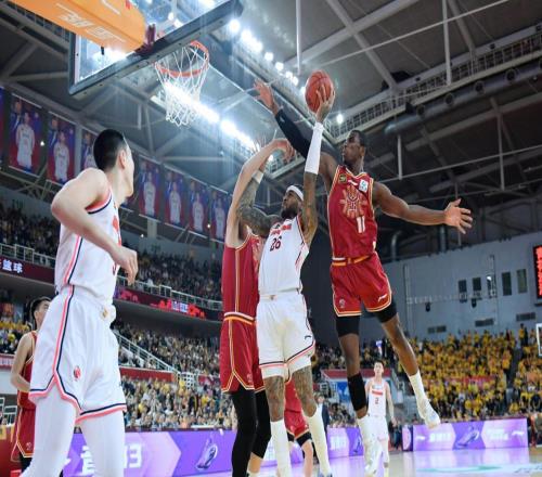 CBA黑马或做意外决定，花巨资请回超级外援，山西队为广东留后手