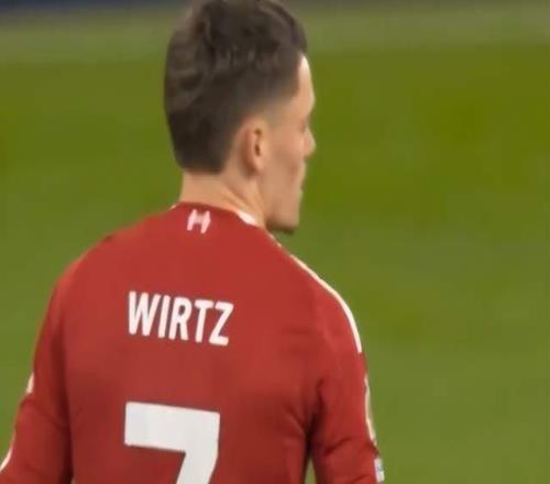 11！13！利物浦不胜+切尔西爆冷，阿森纳5分领跑，英超2强争冠