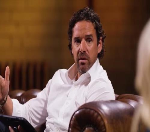 哈格里夫斯：曼联的引援顺序不对，他们应该优先补强中场