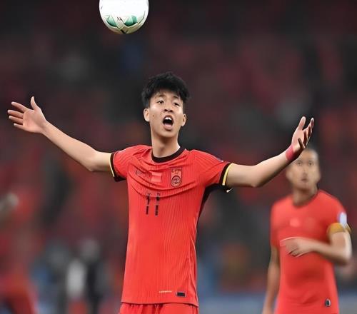 意外！王钰栋还没在浙江队新帅麾下踢一场比赛，就让后者赞不绝口