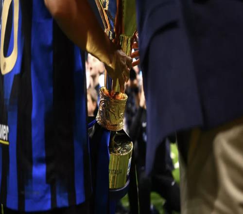 土媒上身，二哈拆家，媒体球迷空热闹，国米冬窗无惊喜