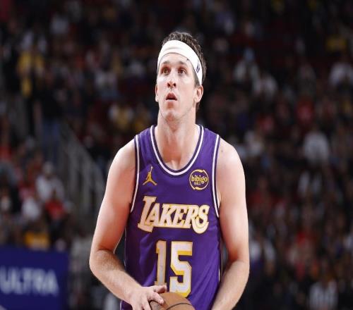 湖人110113惜败活塞球员评价：艾顿良好，4人及格，4人低迷