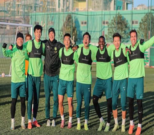 法比奥晒照：仔细看我受伤的右膝，你就知道我们队付出了一切