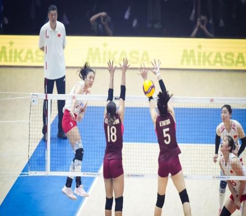 本赛季国际赛场首胜！中国女排3比2战胜泰国女排