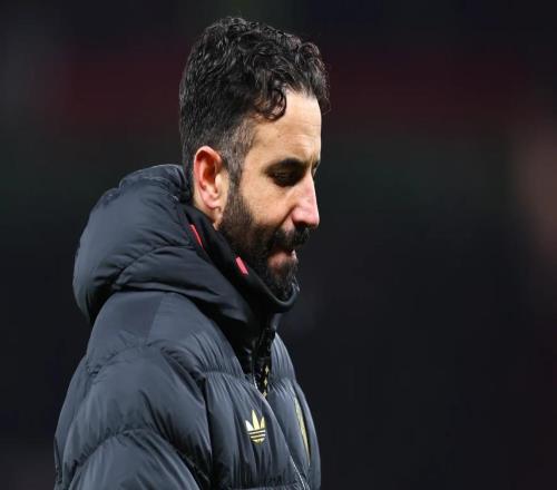 跟队：内部人士透露，阿莫林私下会面时曾承诺会做出战术调整