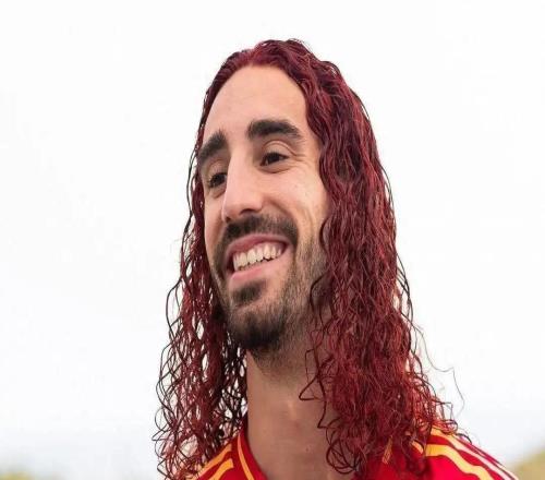 能做到吗库库欧洲杯夺冠后染红发，现称世界杯夺冠将剃光头