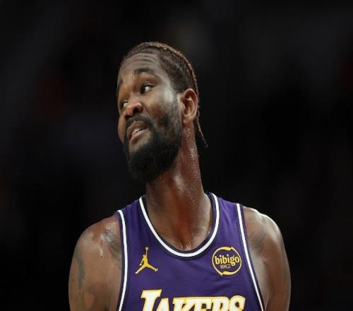 湖人115107逆转掘金球员评价：3人满分，3人及格，4人低迷