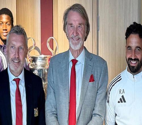 记者：威尔科克斯批评阿莫林战术，还说他的资历不如其他教练