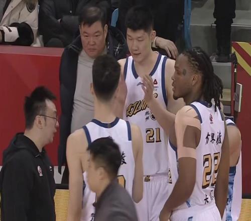吉林男篮6分力克广厦，布朗关键时刻表现灾难，曾繁日12+9+5