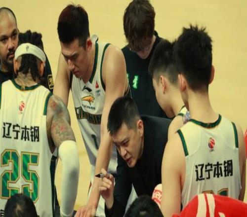 亨特4+2！威尔斯13分,莫兰德5+5,徐杰胡明轩0分,辽篮落后广东25分