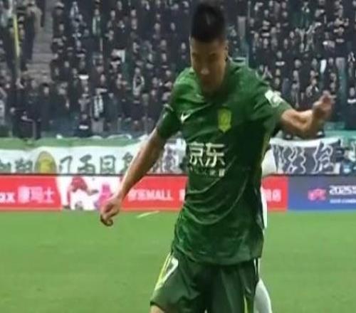 里程碑，国安36岁后卫王刚已在中超出战200场