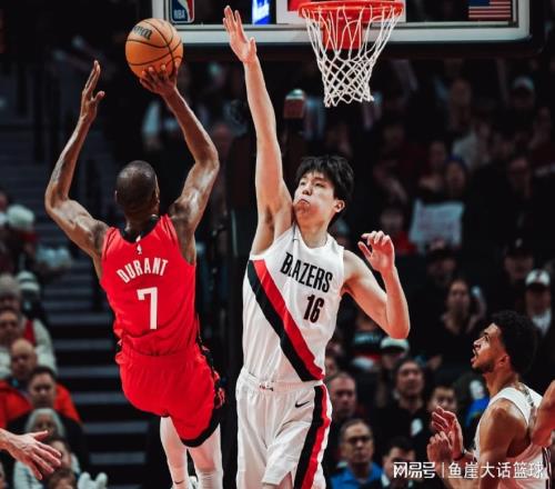火箭大爆冷！杜兰特37+4伊森绝杀超时，阿夫迪亚41+6，探花太拉胯