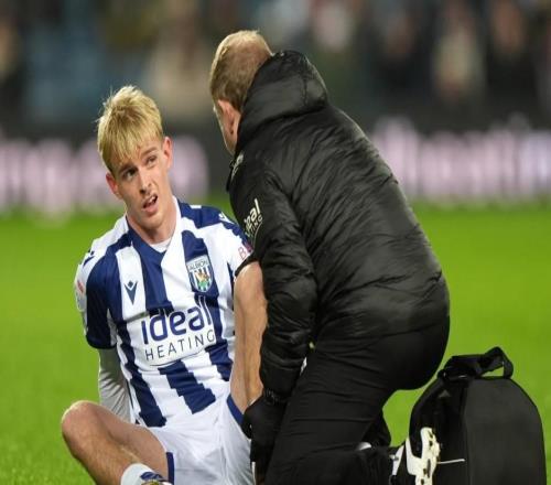 记者：尽管人手紧缺，曼联1月还是希望外租刚召回的科利尔