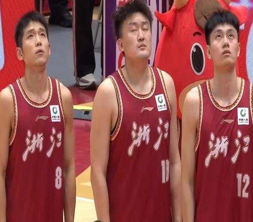 浙江男篮加时5分险胜青岛，王睿泽13+7吴前10中2，王奕博表现糟糕