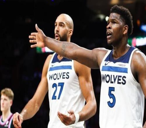 爱德华兹：大多数时候我们都不听球队的战术安排