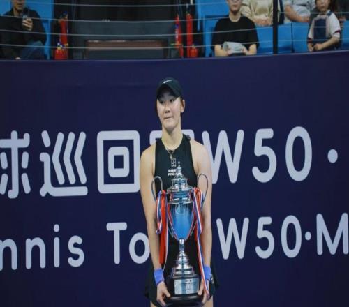 14胜1负！中国女网25岁1米82王牌进化：追赶郑钦文王欣瑜