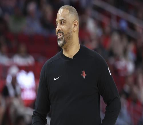 火箭3人真卧底！乌度卡挂机却上伊森送失误，申京再现骚操作！