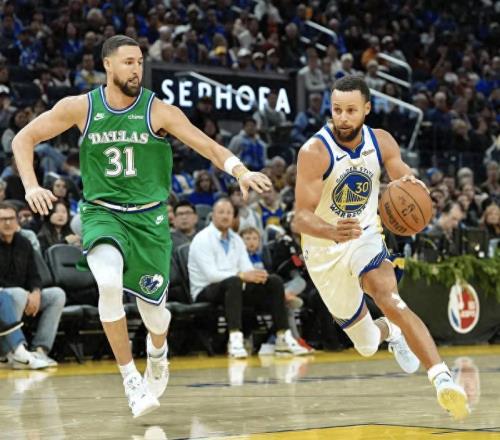 5胜7负！库里圣诞大战表现如何三分命中率不足三成！