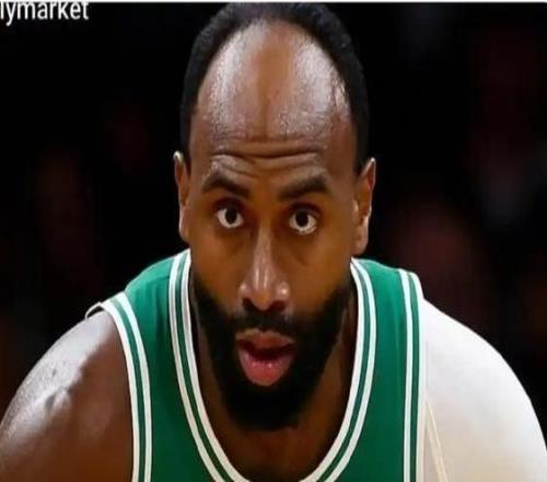 绿军布朗给自己脑门上涂“黑粉”无数NBA球员遭其“荼毒”