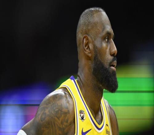 对手：詹姆斯为NBA做出巨大贡献！他20年来都非常猛！