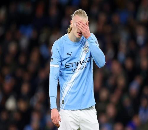 25岁哈兰德快哭了4失绝杀+离谱吐饼让瓜帅仰天抱头近4轮进1点球