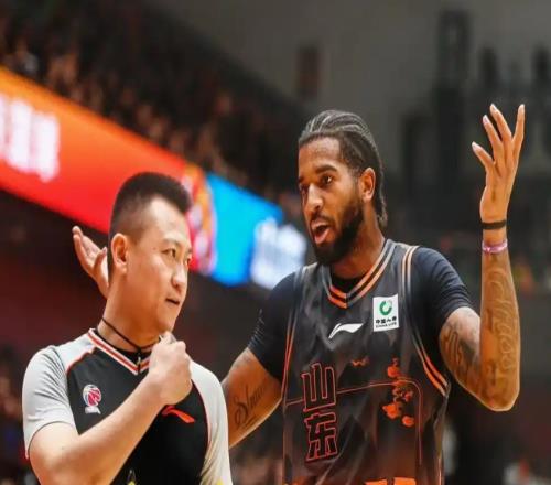 末节绝地翻盘！山东男篮8380胜广州，四人上双，鲍威尔状态低迷