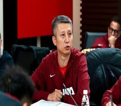 广厦总经理：与布朗沟通过归化事宜但他放弃美国国籍是一个天价