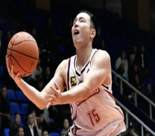 浙江男篮官方：王奕博的注册问题已圆满解决，祝他在新俱乐部一切顺利