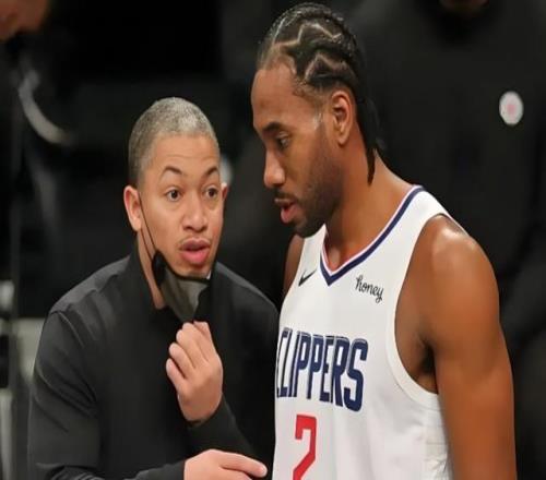 最强病号！又倒在膝盖上！快船又没了