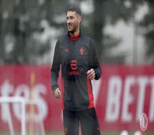 经纪人丨希门尼斯没想过离开米兰