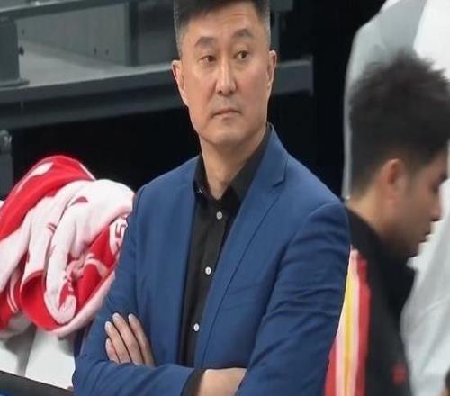 杜锋：曾凡博回归增加北京阵容厚度希望远离伤病为国家队更多支持