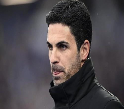 到底选谁任9号相比后防伤情频发，前锋设定更让阿尔特塔伤脑筋