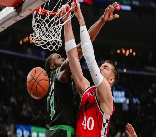 从场均39分，退步到24分，正确答案都给了，还能做错！趁早重建吧