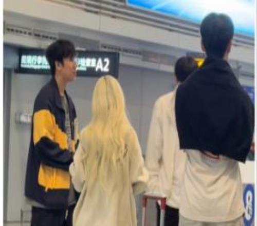 不回去网友分享照片：GEN队员已到达机场准回韩国了