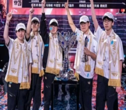 史无前例的荣耀！OGK三人同时把三连冠放在ins置顶